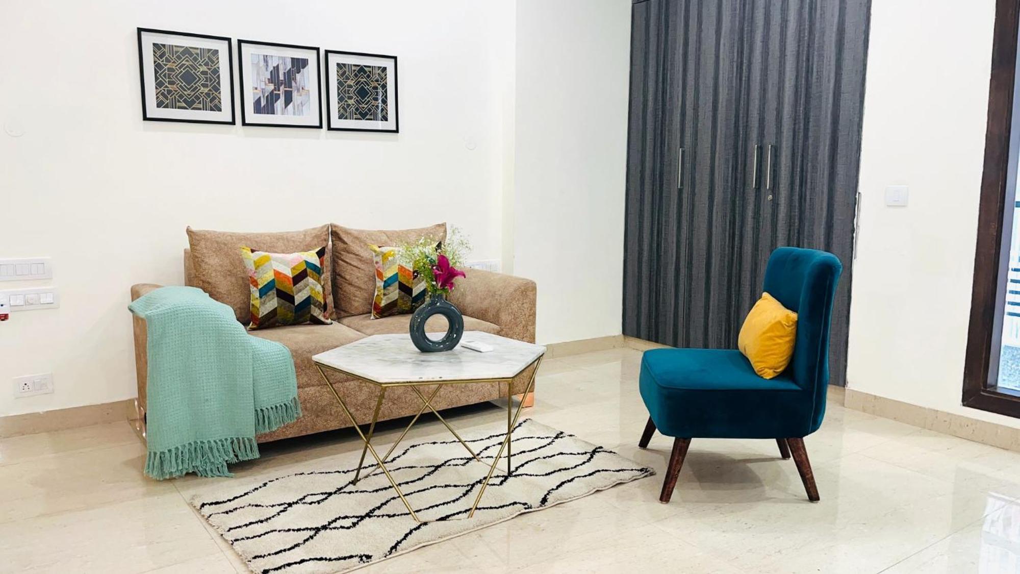 Bluo 1Bhk - Dlf Cybercity, Balcony, Lift, Parking คูร์เคาน์ ภายนอก รูปภาพ